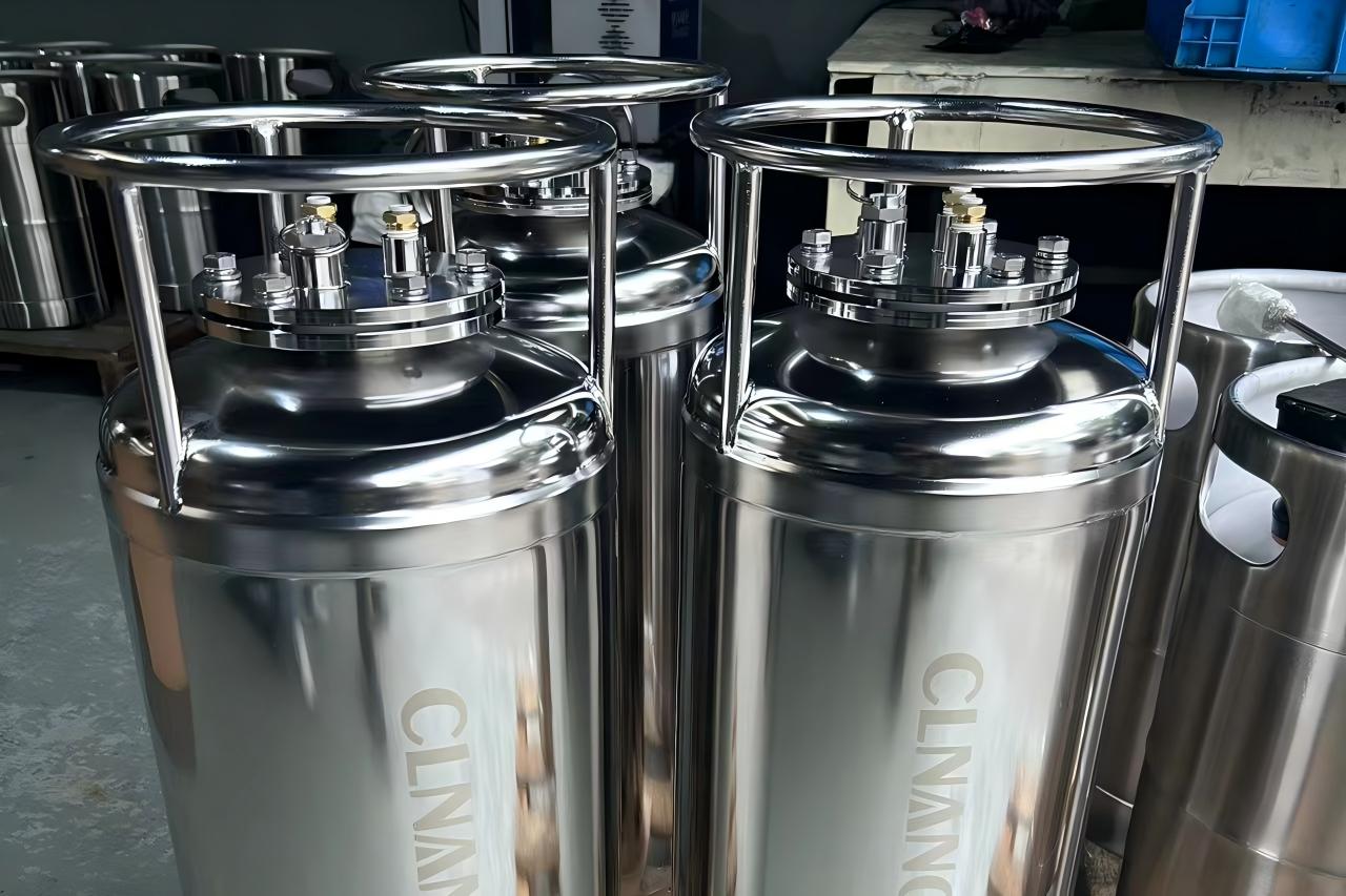 液晶显示材料混合容器